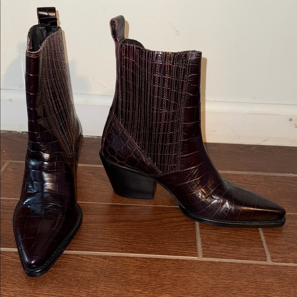 Zara Shoes - Zara Dark Burgundy Croc-Embossed Leather Ankle Boots